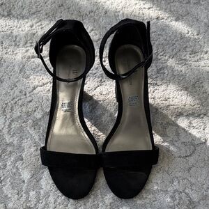 Worthington Elegant Black Suede Heels